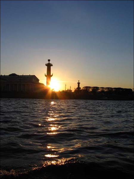 Экскурсия по каналам Санкт-Петербурга - ростральные колонны-маяки