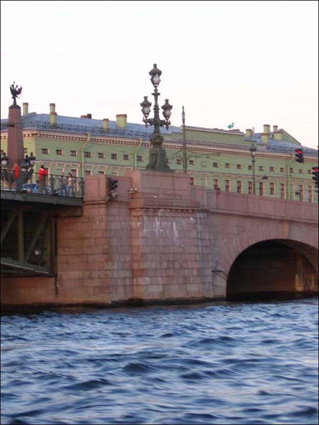 Экскурсия по каналам Санкт-Петербурга