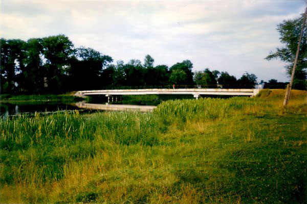 Вышний Волочек, мост через реку Цна на остров в центре города