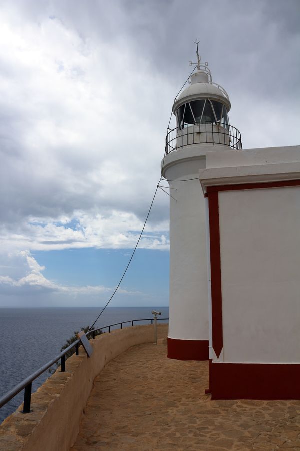 Альбир, маяк в природном парке Сьерра Хелада (Serra Gelada)