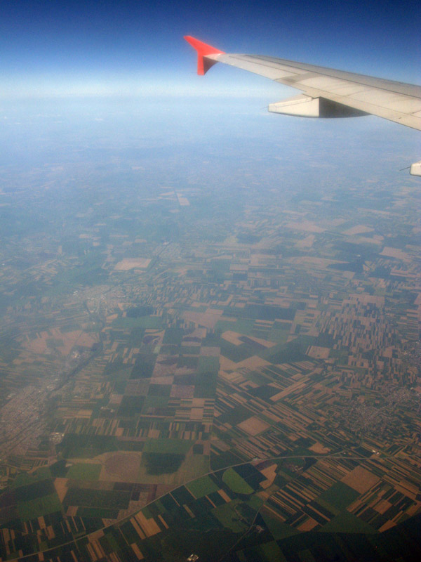 Улетая из Хорватии. Вид из окна самолета, 18 ряд аэробуса 319